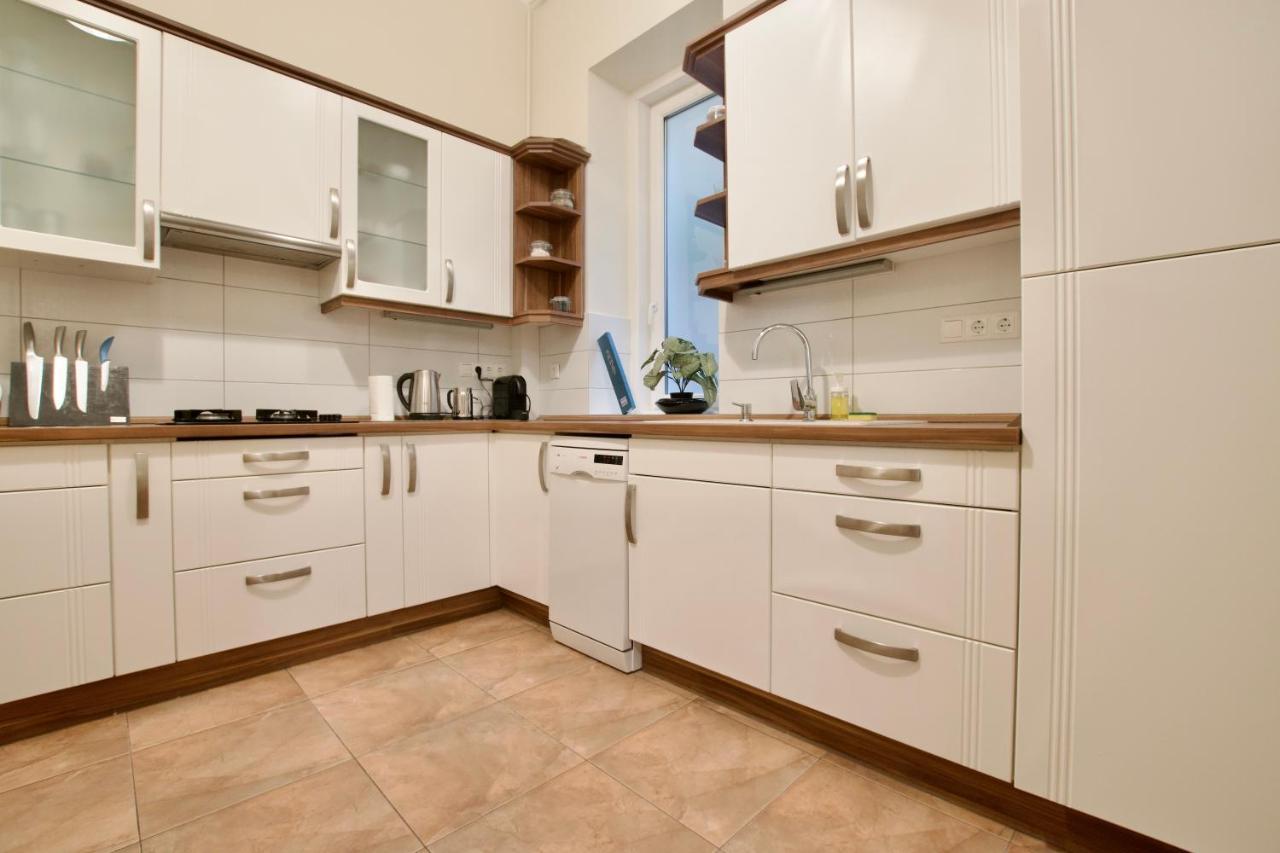 Standard Apartment By Hi5 - St. King Street 16. Budapest Kültér fotó