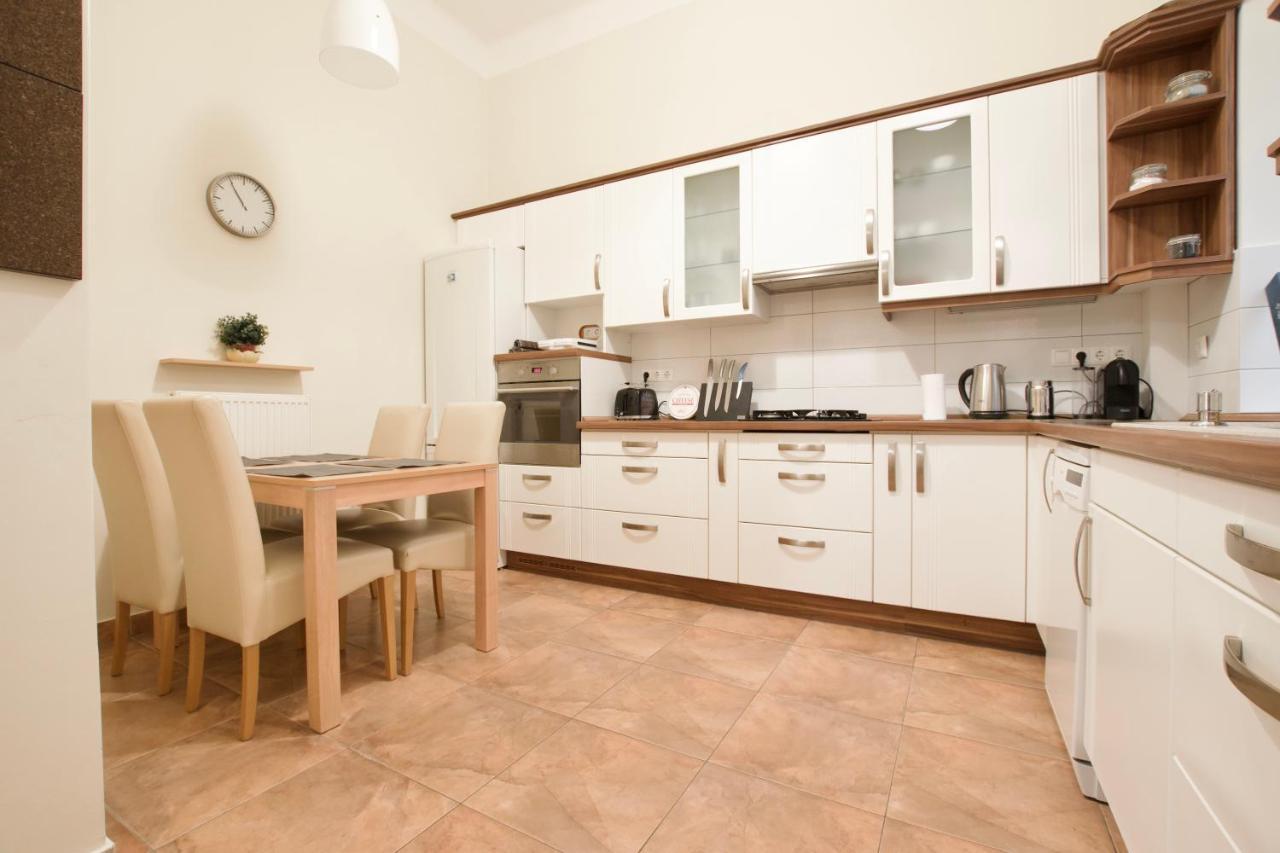 Standard Apartment By Hi5 - St. King Street 16. Budapest Kültér fotó