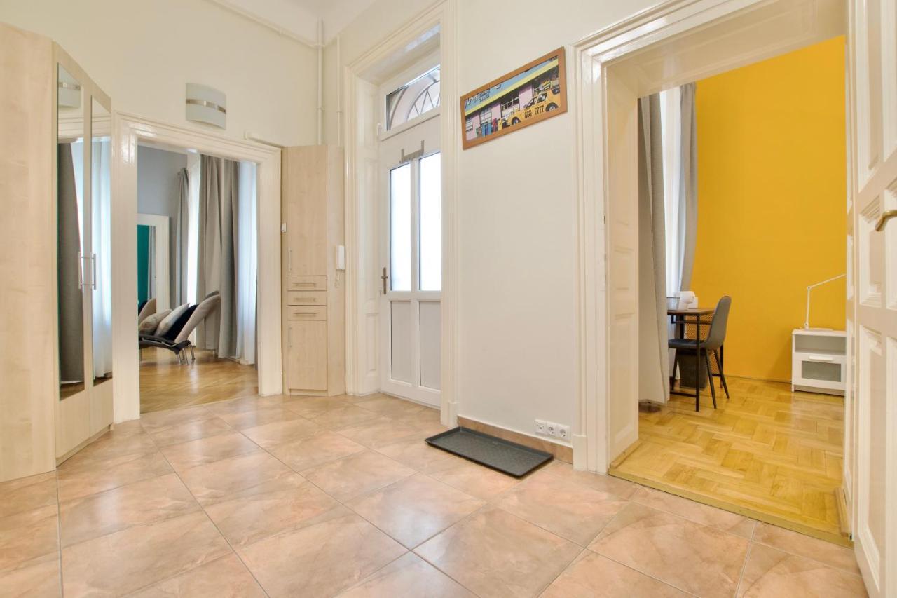 Standard Apartment By Hi5 - St. King Street 16. Budapest Kültér fotó